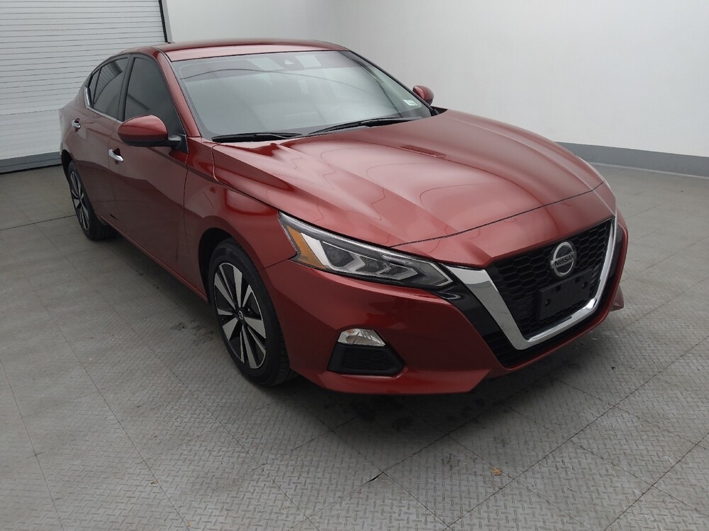 2022 Nissan Altima in Wichita, KS 67207 - 18090903 13