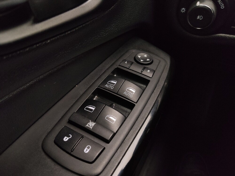 2021 Jeep Cherokee in Gladstone, MO 64118 - 18090904 27