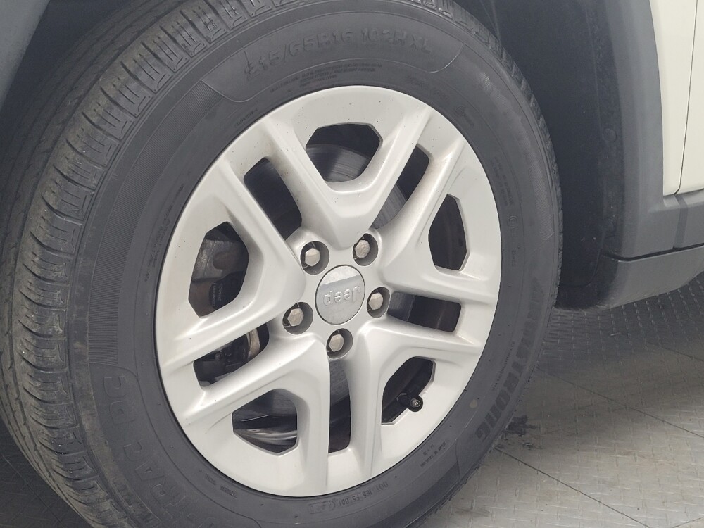 2018 Jeep Compass in Huntsville, AL 35816 - 18090908 31