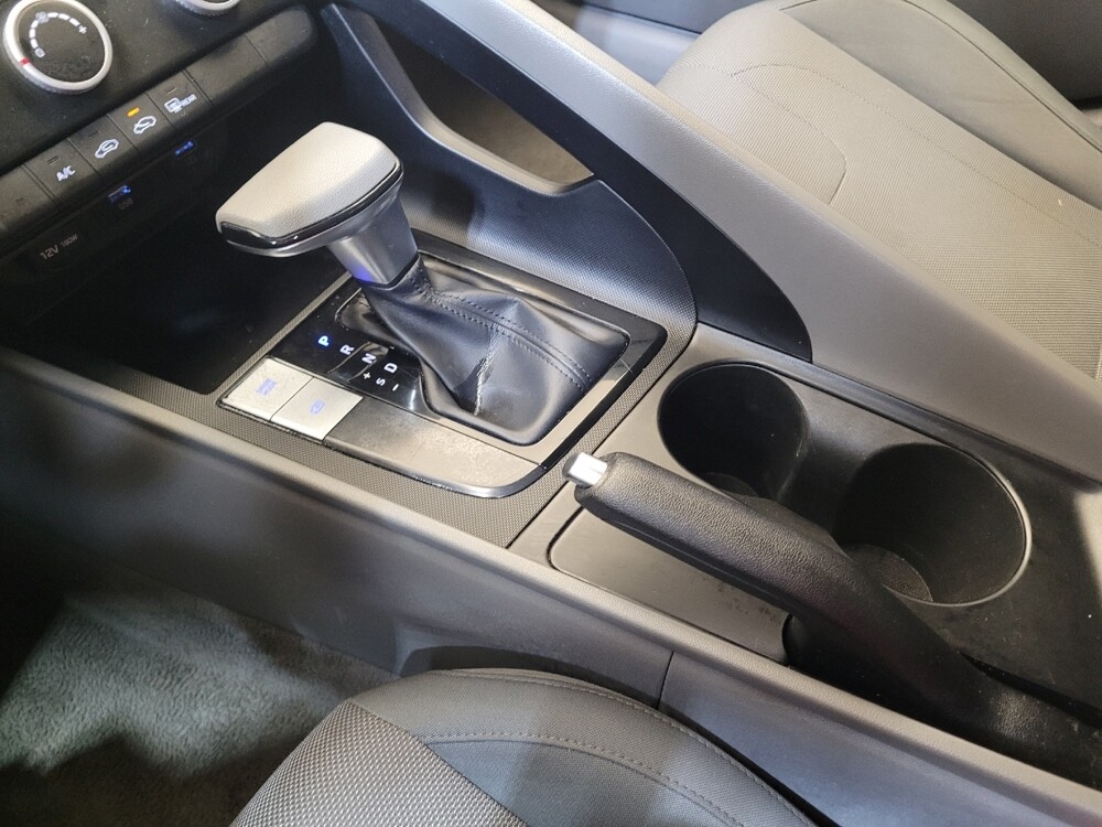 2021 Hyundai Elantra in Maple Heights, OH 44137 - 18090917 26