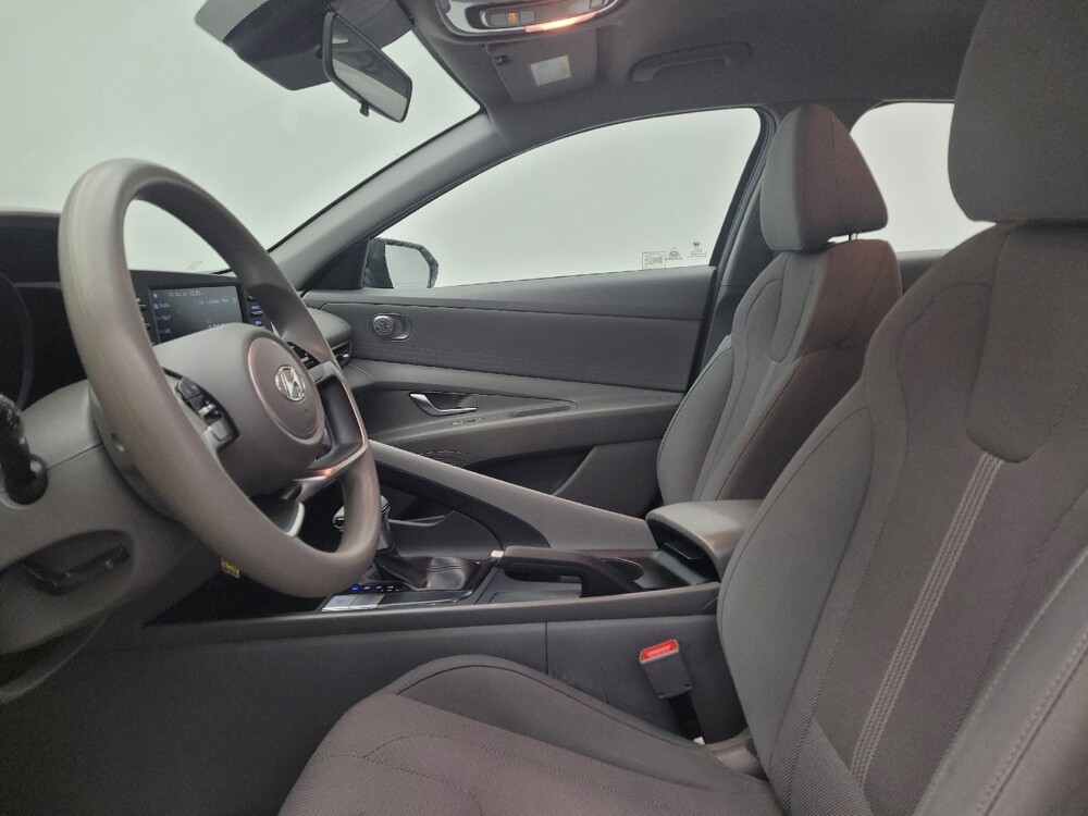 2021 Hyundai Elantra in Maple Heights, OH 44137 - 18090917 17