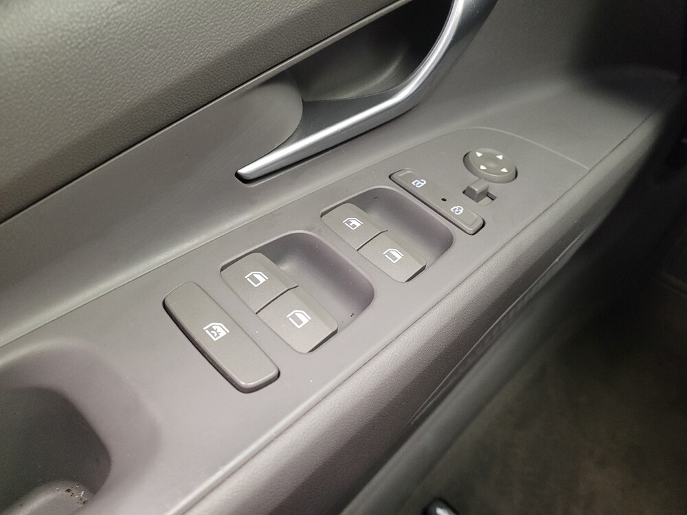 2021 Hyundai Elantra in Maple Heights, OH 44137 - 18090917 27