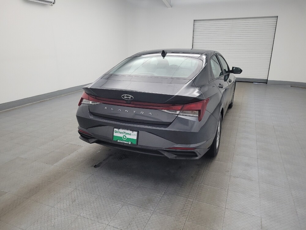 2021 Hyundai Elantra in Maple Heights, OH 44137 - 18090917 7