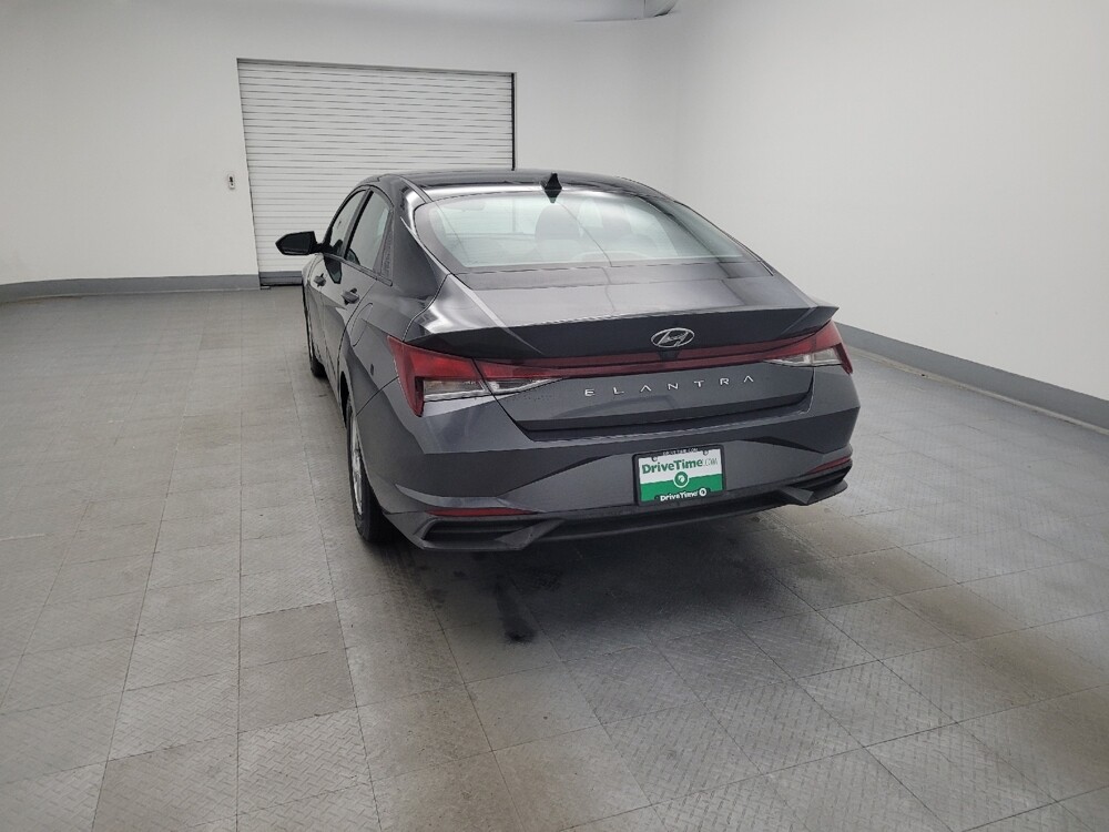 2021 Hyundai Elantra in Maple Heights, OH 44137 - 18090917 6