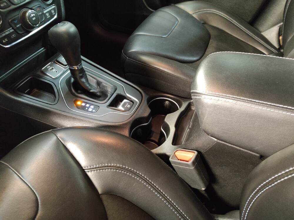 2019 Jeep Cherokee in Charleston, SC 29414 - 18090921 26