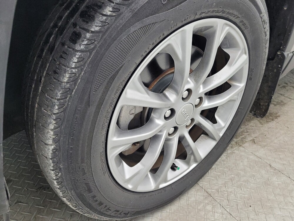 2019 Jeep Cherokee in Charleston, SC 29414 - 18090921 31