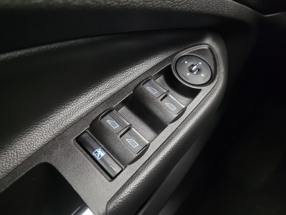 2014 Ford Escape in Indianapolis, IN 46219 - 18090923 27