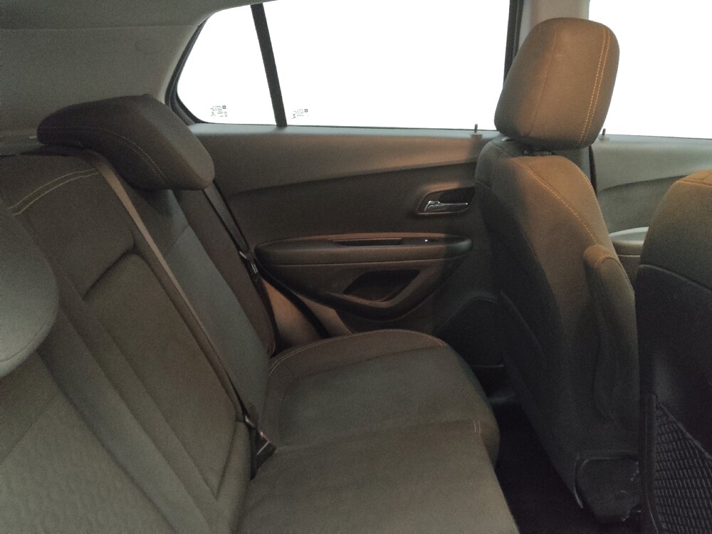 2020 Chevrolet Trax in Midlothian, IL 60445 - 18090925 19