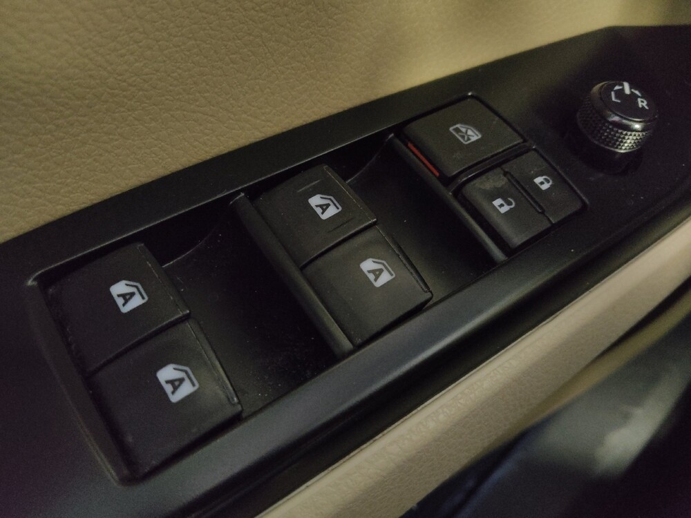 2020 Toyota Camry in Houston, TX 77060 - 18090928 27