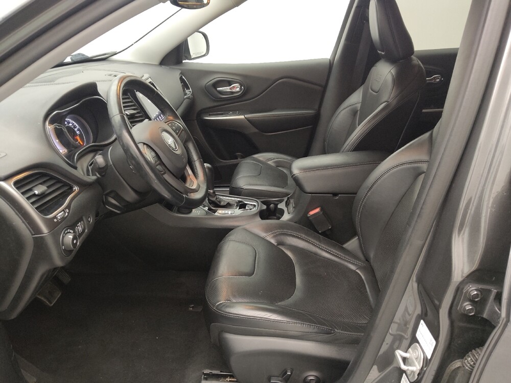 2019 Jeep Cherokee in Wichita, KS 67207 - 18090930 17