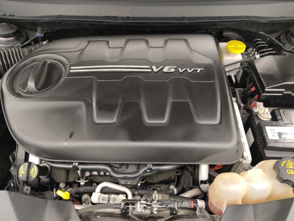 2019 Jeep Cherokee in Wichita, KS 67207 - 18090930 30