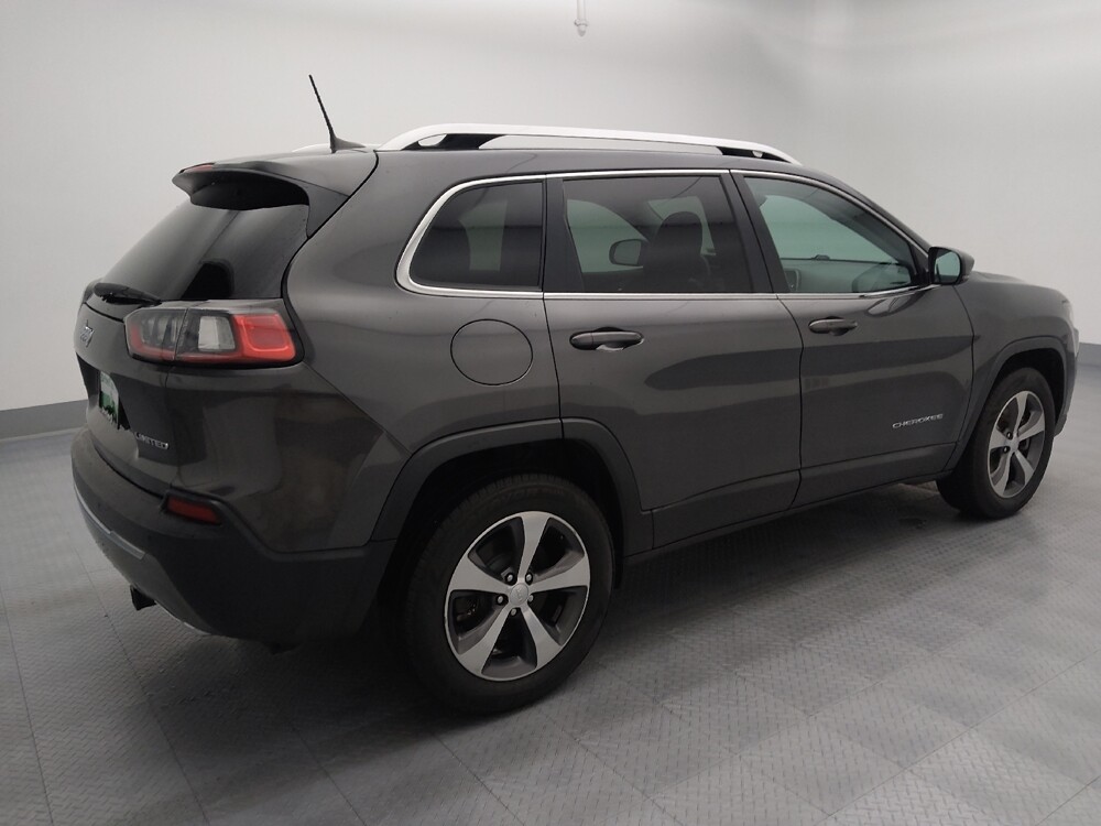 2019 Jeep Cherokee in Wichita, KS 67207 - 18090930 10