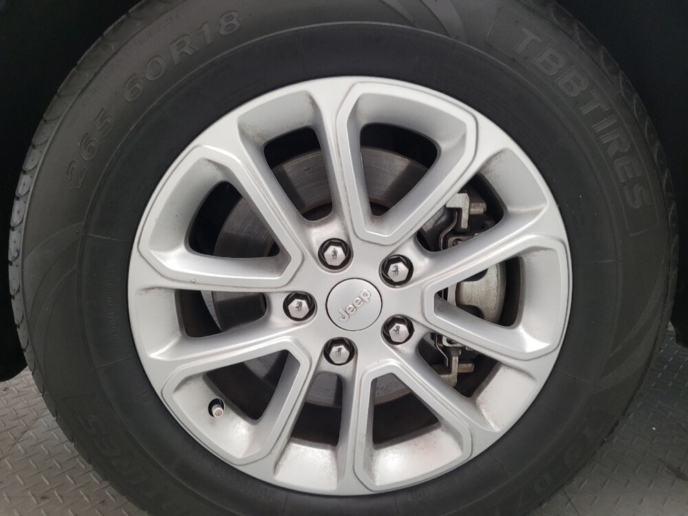 2021 Jeep Grand Cherokee in Bakersfield, CA 93309 - 18090948 31