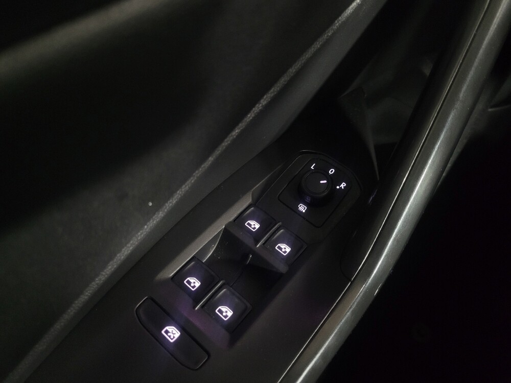 2019 Volkswagen Jetta in Macon, GA 31210 - 18090952 27