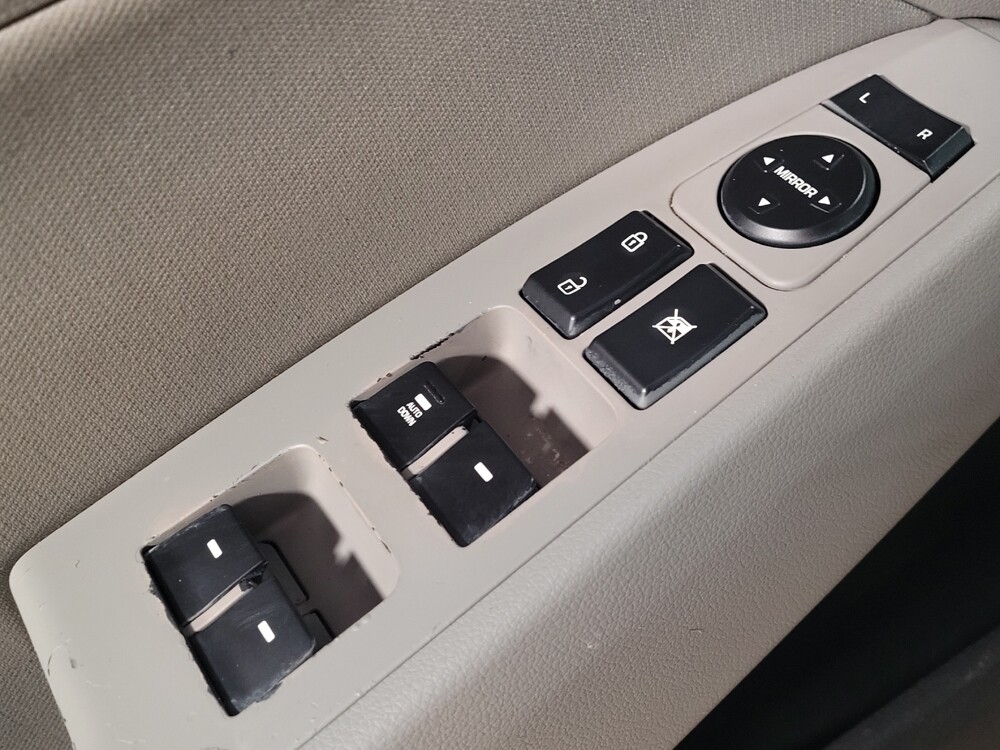 2017 Hyundai Elantra in Columbia, SC 29210 - 18090971 27