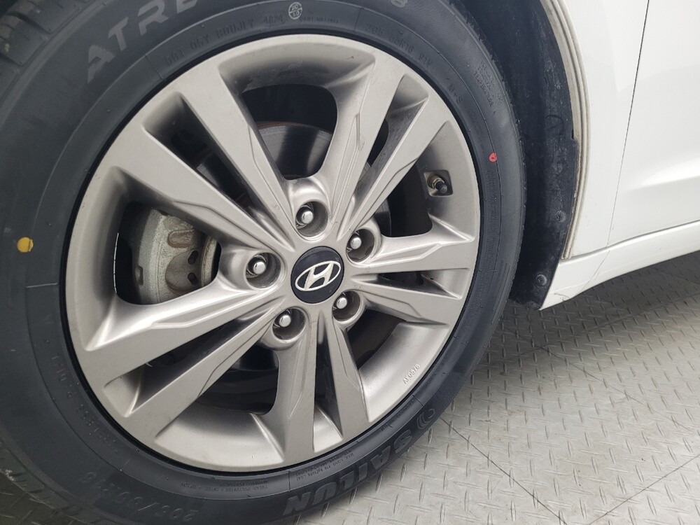 2017 Hyundai Elantra in Columbia, SC 29210 - 18090971 31