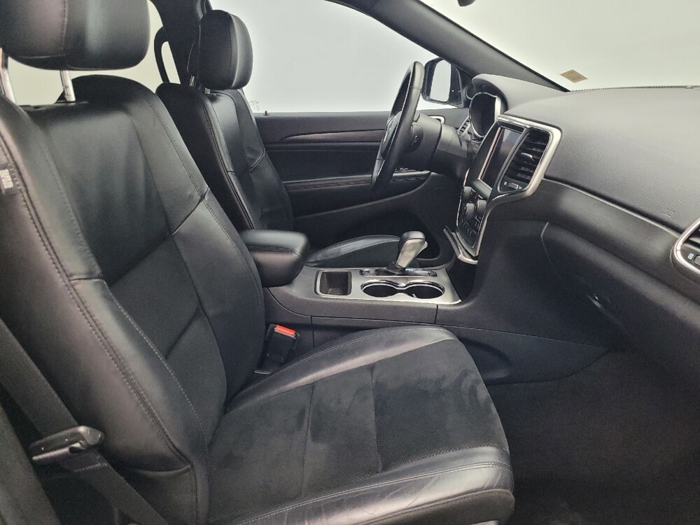 2018 Jeep Grand Cherokee in Jacksonville, FL 32210 - 18090975 21