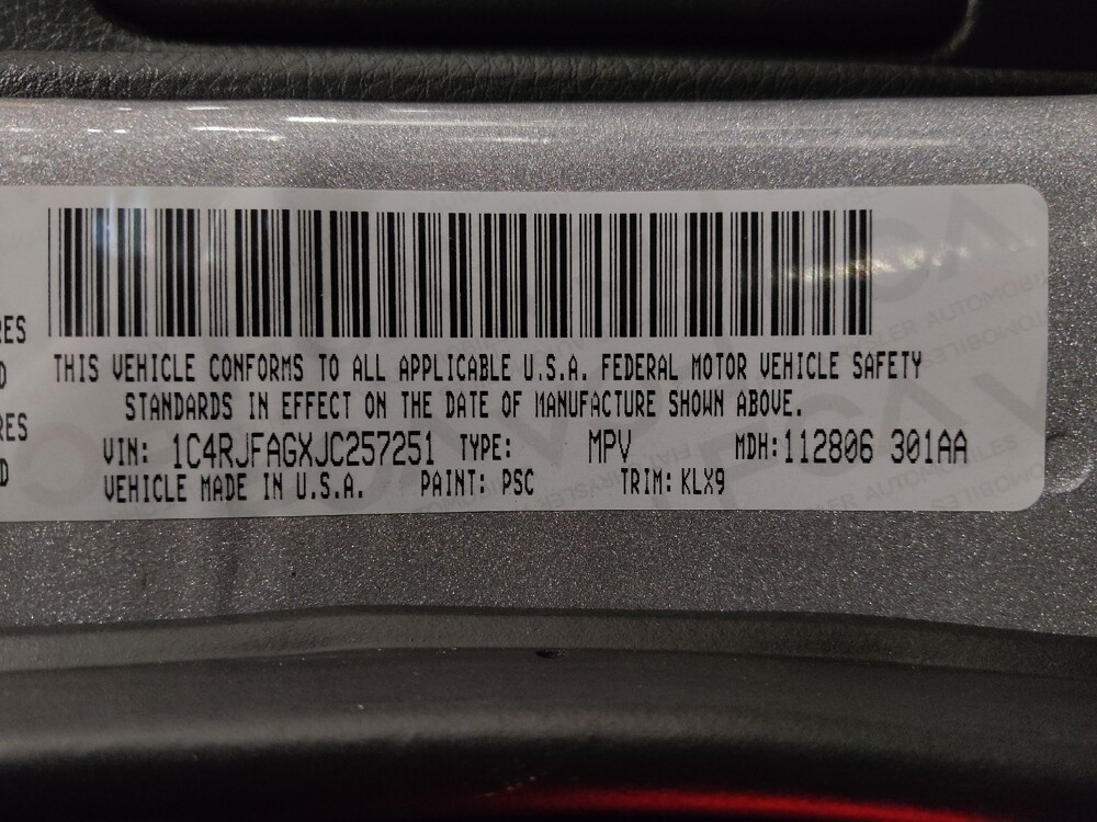 2018 Jeep Grand Cherokee in Jacksonville, FL 32210 - 18090975 33