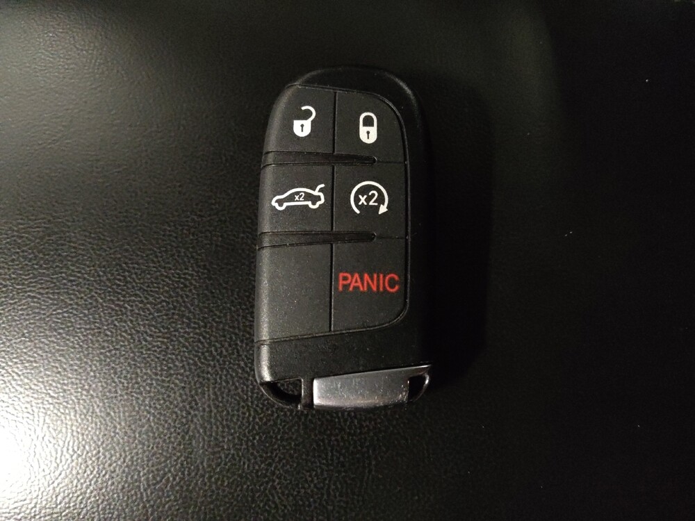 2018 Jeep Grand Cherokee in Jacksonville, FL 32210 - 18090975 32