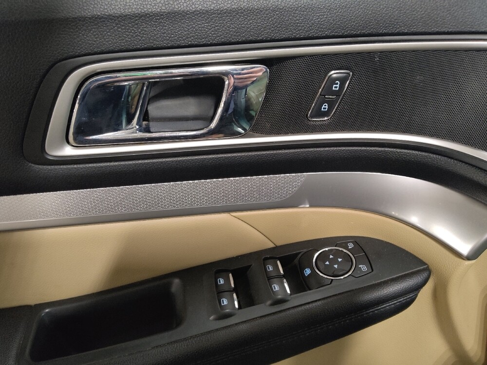 2016 Ford Explorer in Oklahoma City, OK 73139 - 18090994 27