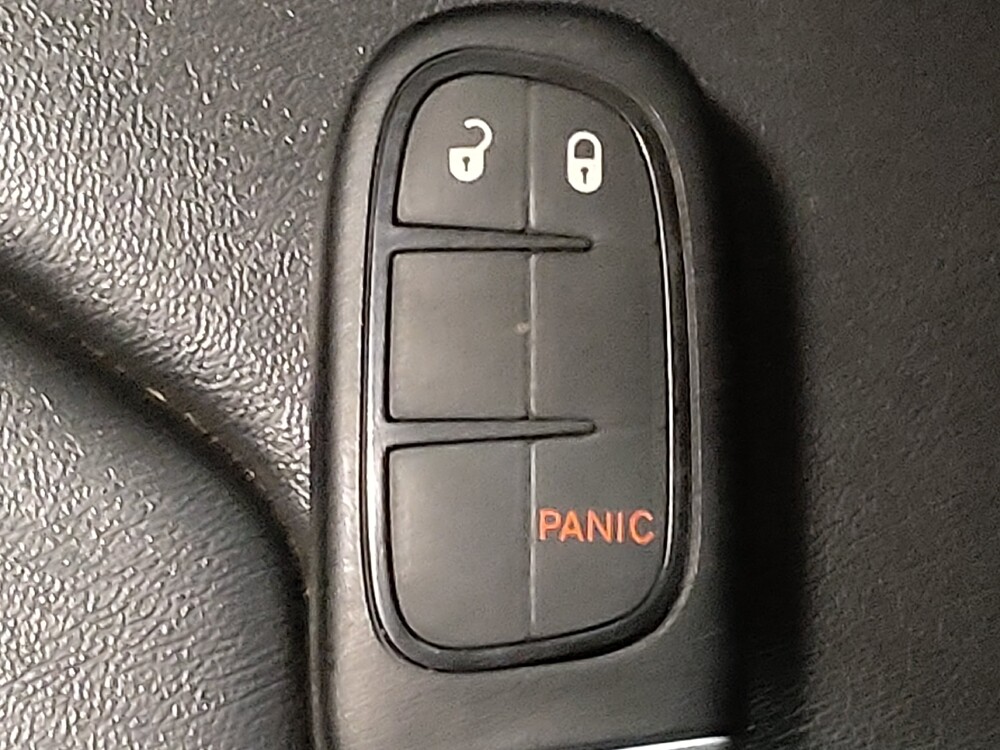 2020 Jeep Cherokee in Oklahoma City, OK 73139 - 18090995 32