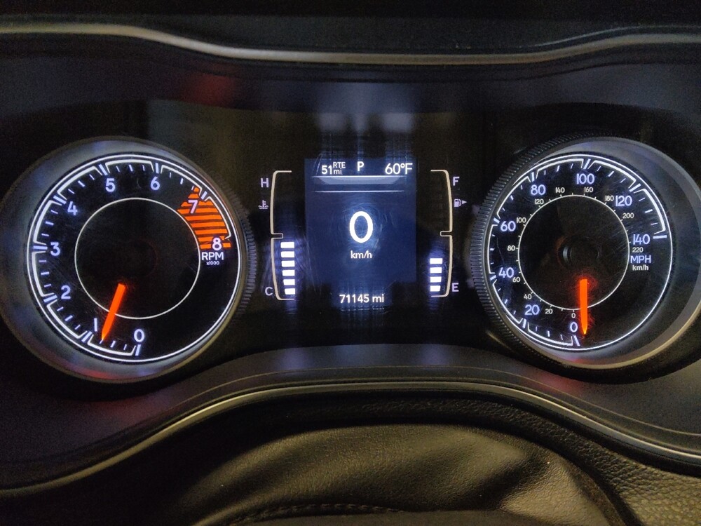 2019 Jeep Cherokee in Tucson, AZ 85705 - 18090998 23