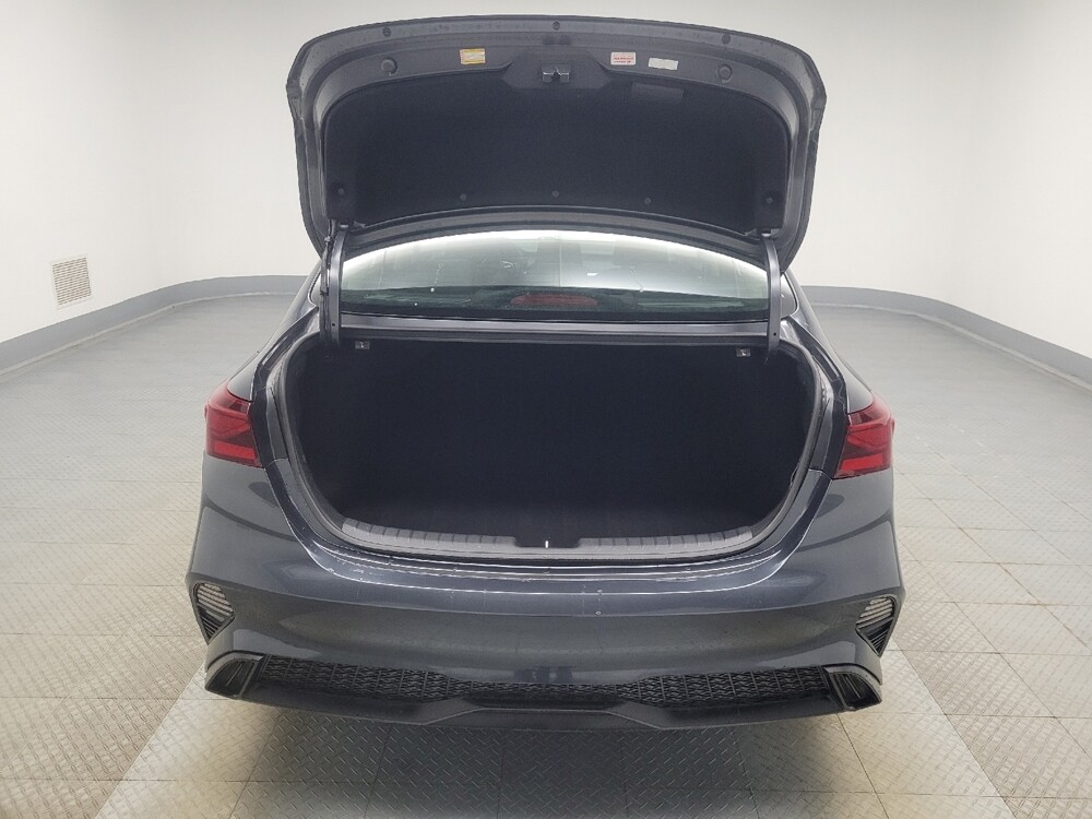 2022 Kia Forte in Indianapolis, IN 46219 - 18091001 29