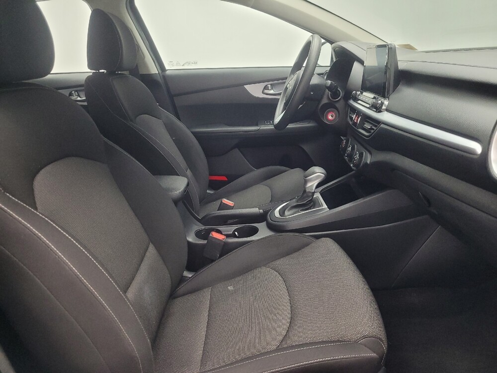 2022 Kia Forte in Indianapolis, IN 46219 - 18091001 21