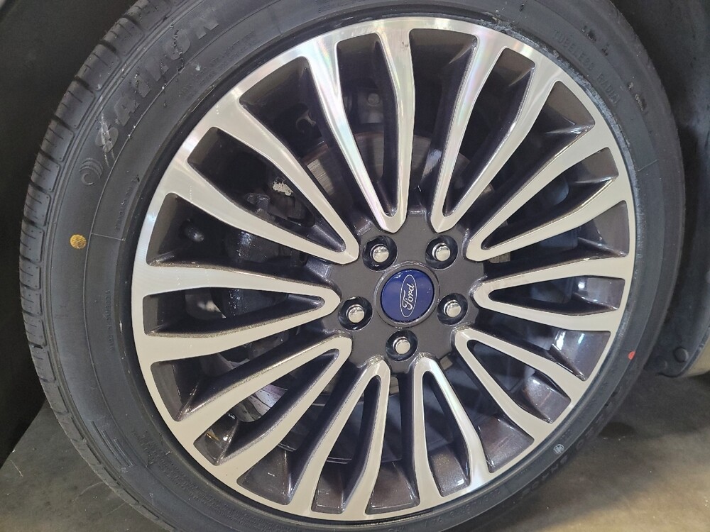 2017 Ford Fusion in Downey, CA 90241 - 18091006 31