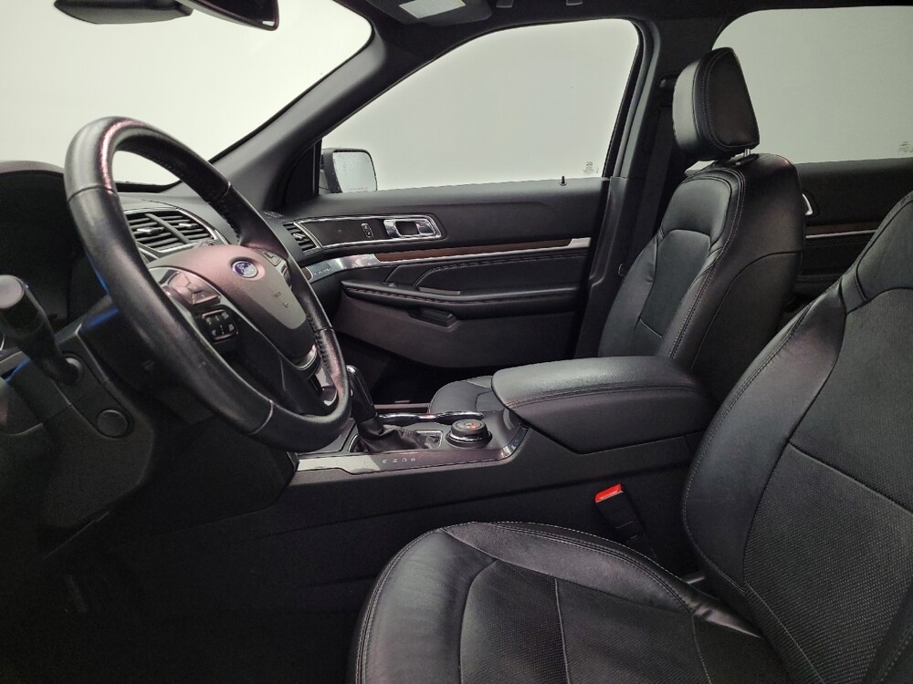 2018 Ford Explorer in Maple Heights, OH 44137 - 18091015 17