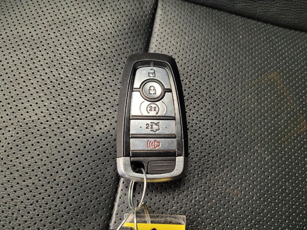 2018 Ford Explorer in Maple Heights, OH 44137 - 18091015 32