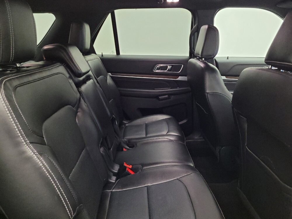 2018 Ford Explorer in Maple Heights, OH 44137 - 18091015 19