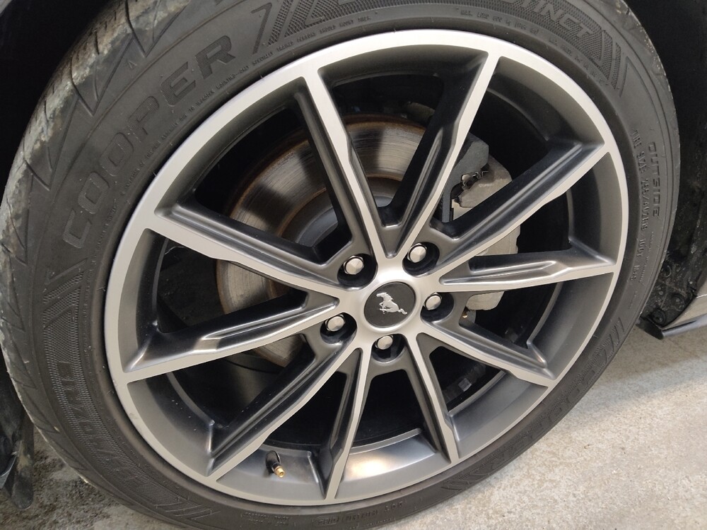 2019 Ford Mustang in Fairfield, OH 45014 - 18091018 31