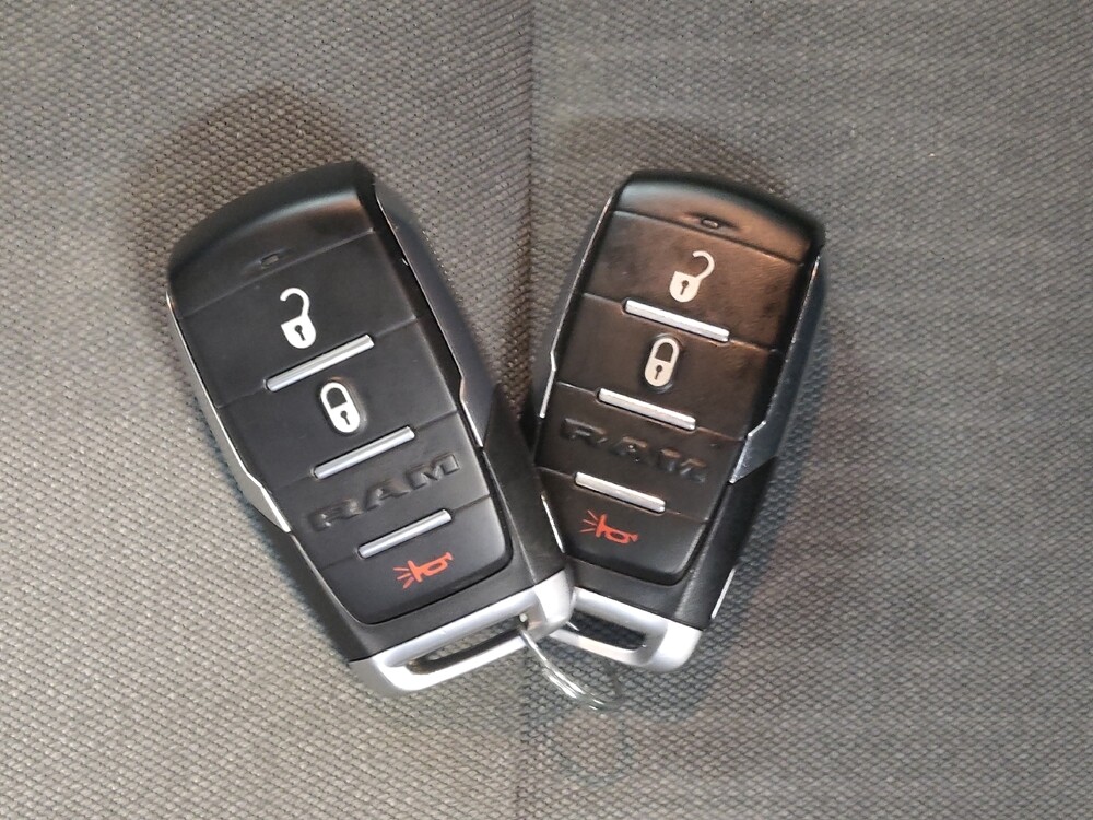 2021 RAM 1500 in Fairfield, OH 45014 - 18091019 32