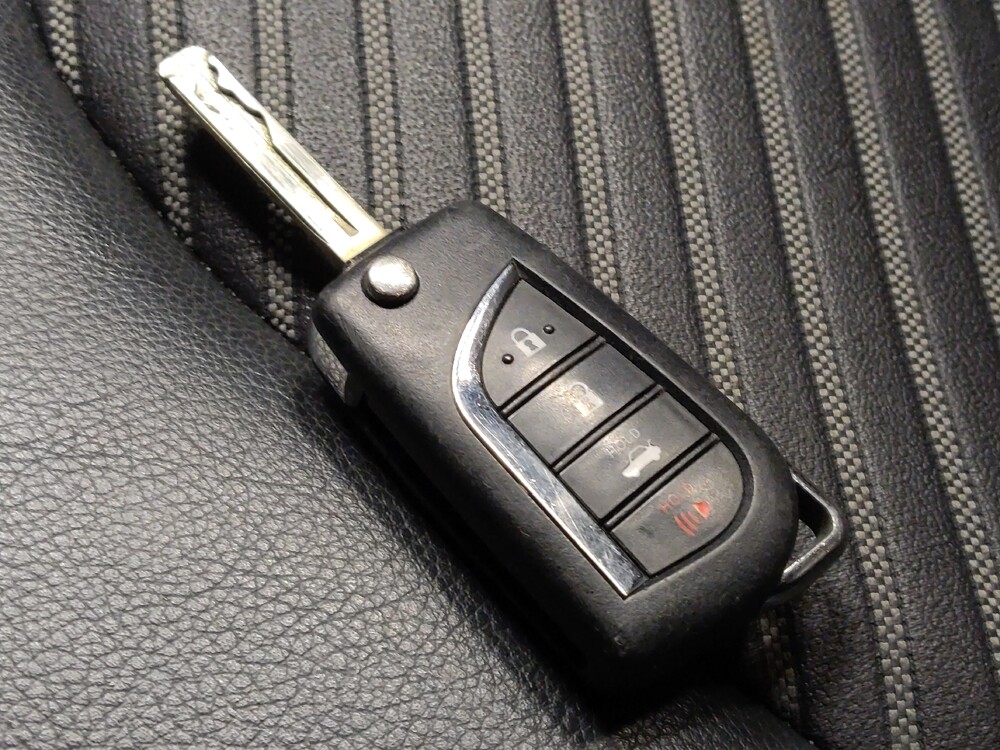 2022 Toyota Camry in Glendale, AZ 85301 - 18091031 32