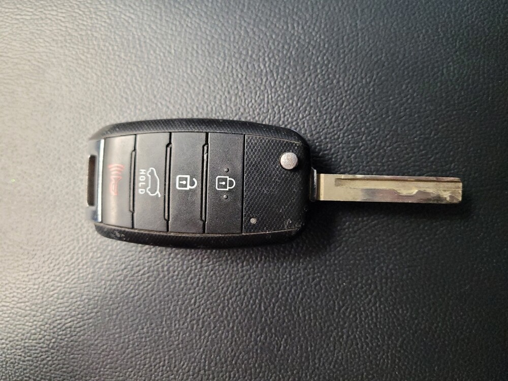 2020 Kia Sorento in Riverside, CA 92504 - 18091042 32