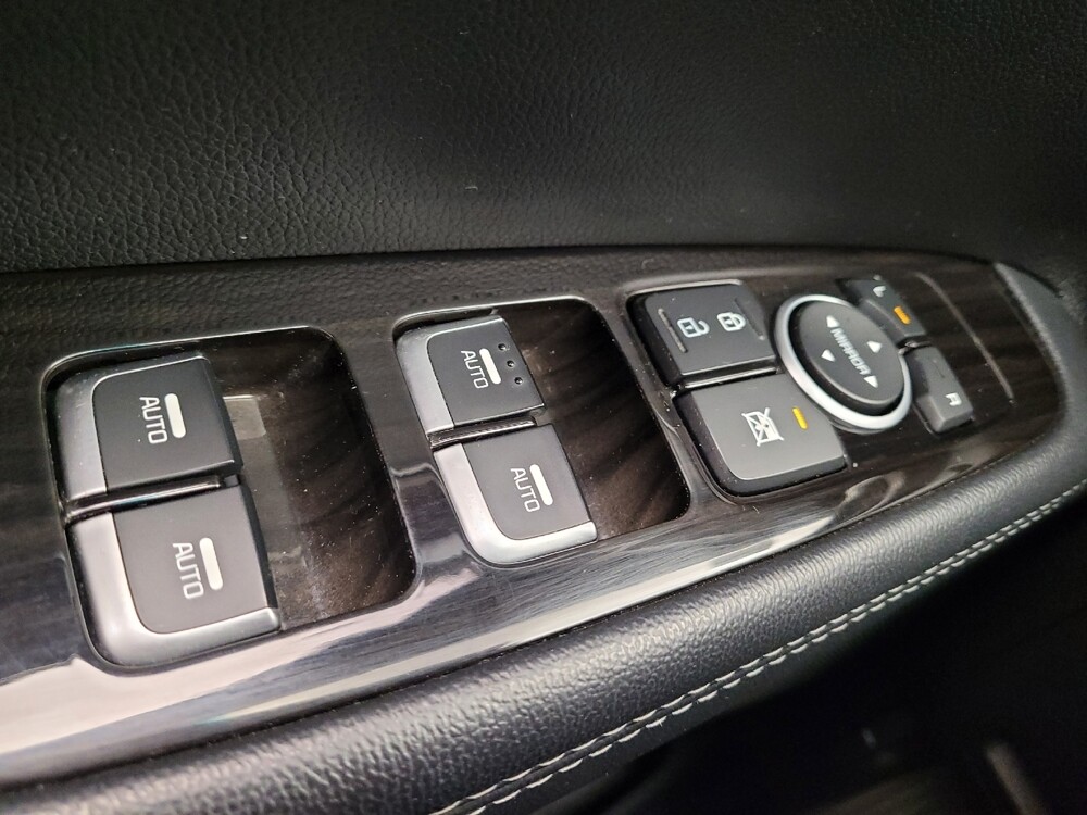 2020 Kia Sorento in Riverside, CA 92504 - 18091042 27