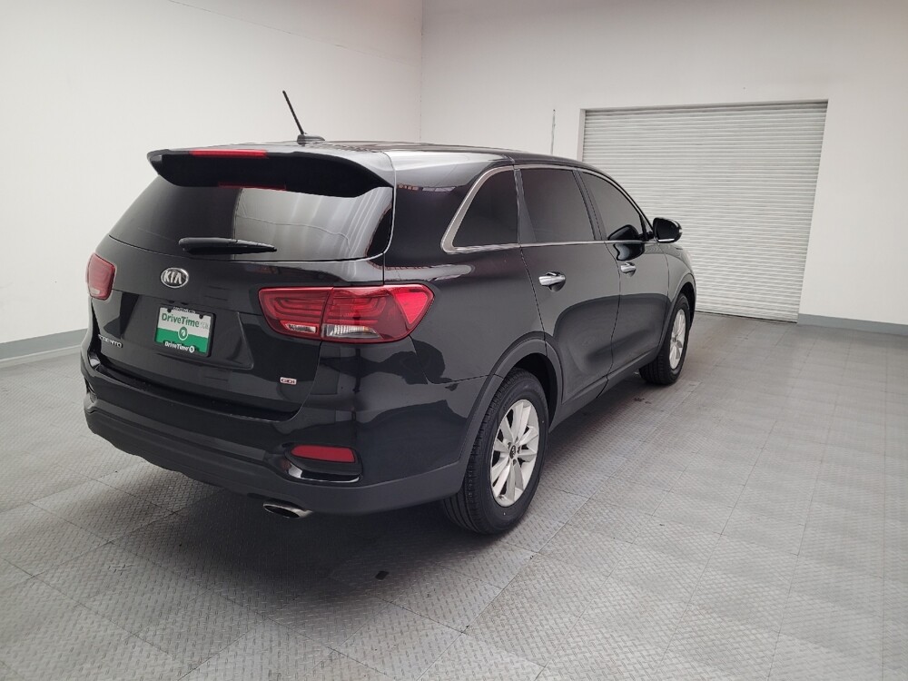 2020 Kia Sorento in Riverside, CA 92504 - 18091042 9