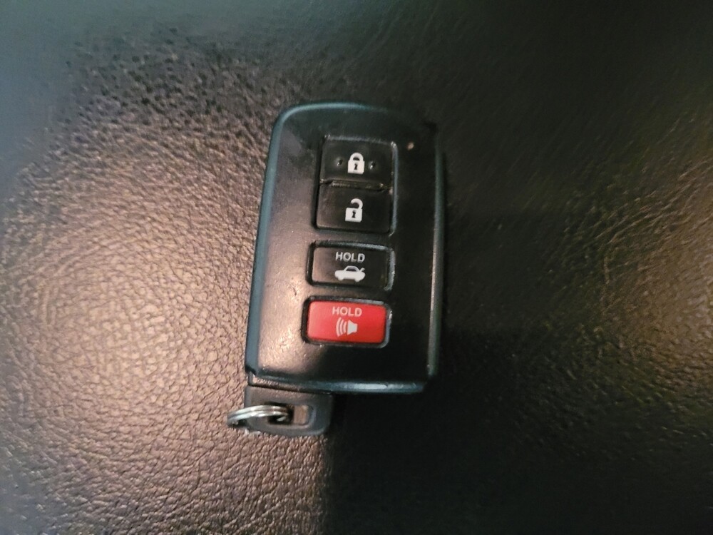 2017 Toyota Camry in Downey, CA 90241 - 18091048 32