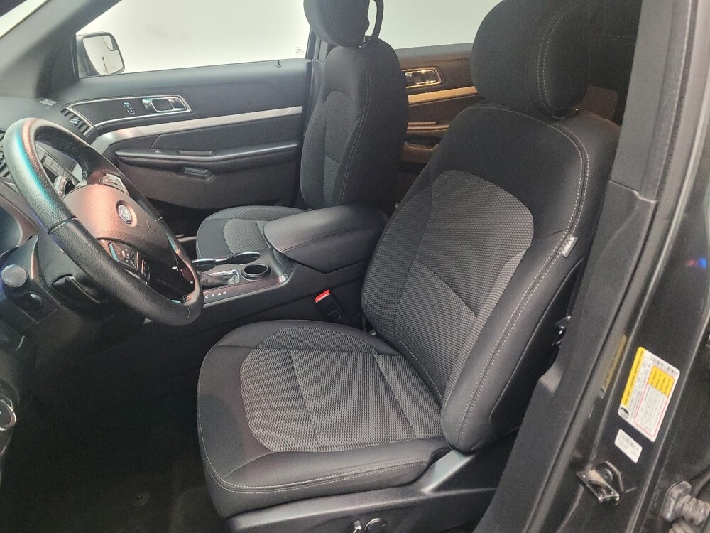 2017 Ford Explorer in Downey, CA 90241 - 18091049 17