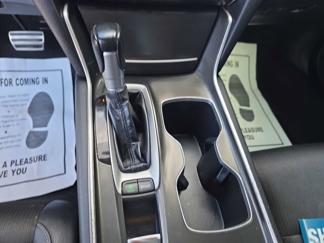 2018 Honda Accord in Knoxville, TN 37912 - 18091084 20