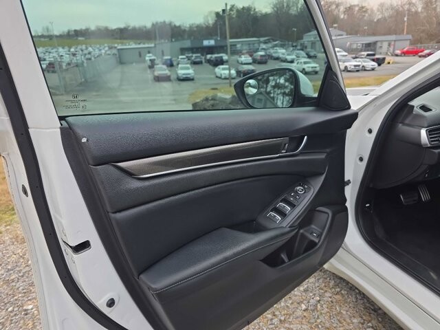 2018 Honda Accord in Knoxville, TN 37912 - 18091084 10