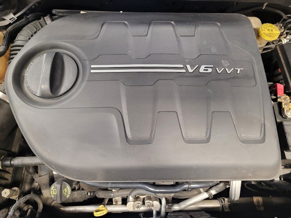 2016 Jeep Cherokee in Downey, CA 90241 - 18091098 30