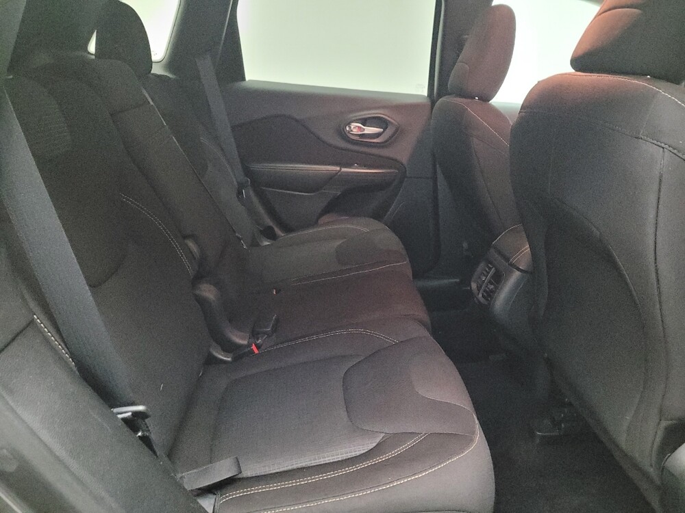 2016 Jeep Cherokee in Downey, CA 90241 - 18091098 19