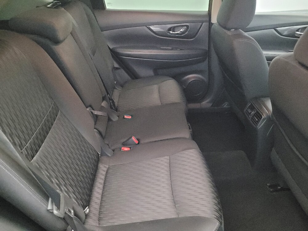 2018 Nissan Rogue in Pittsburgh, PA 15236 - 18091102 21