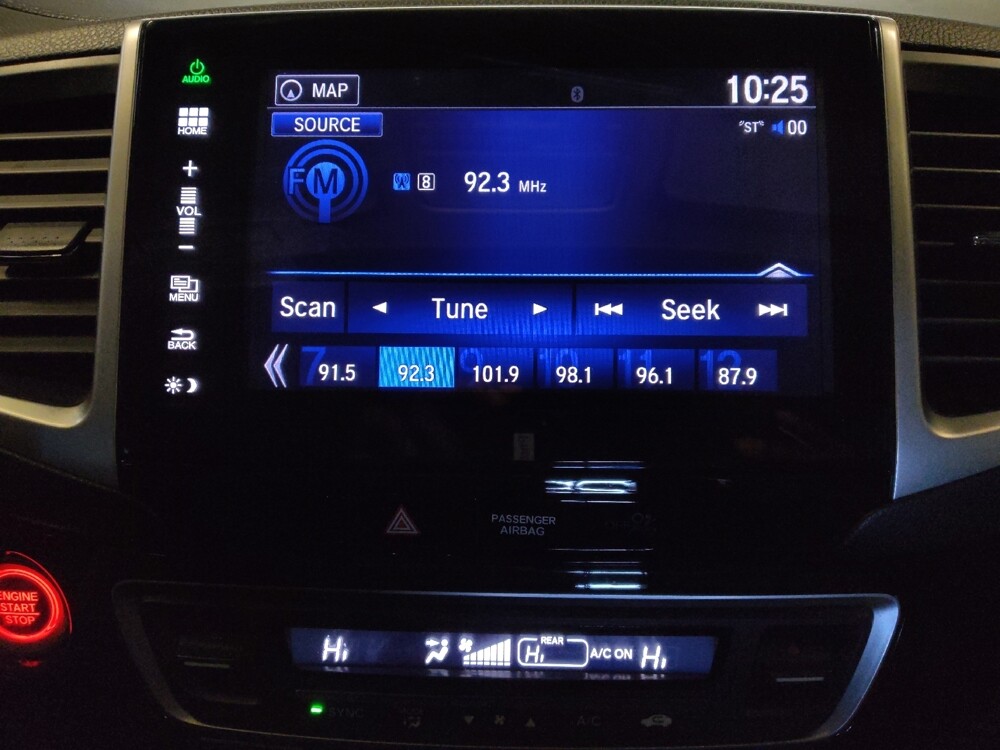 2016 Honda Pilot in Glendale, AZ 85301 - 18091107 25