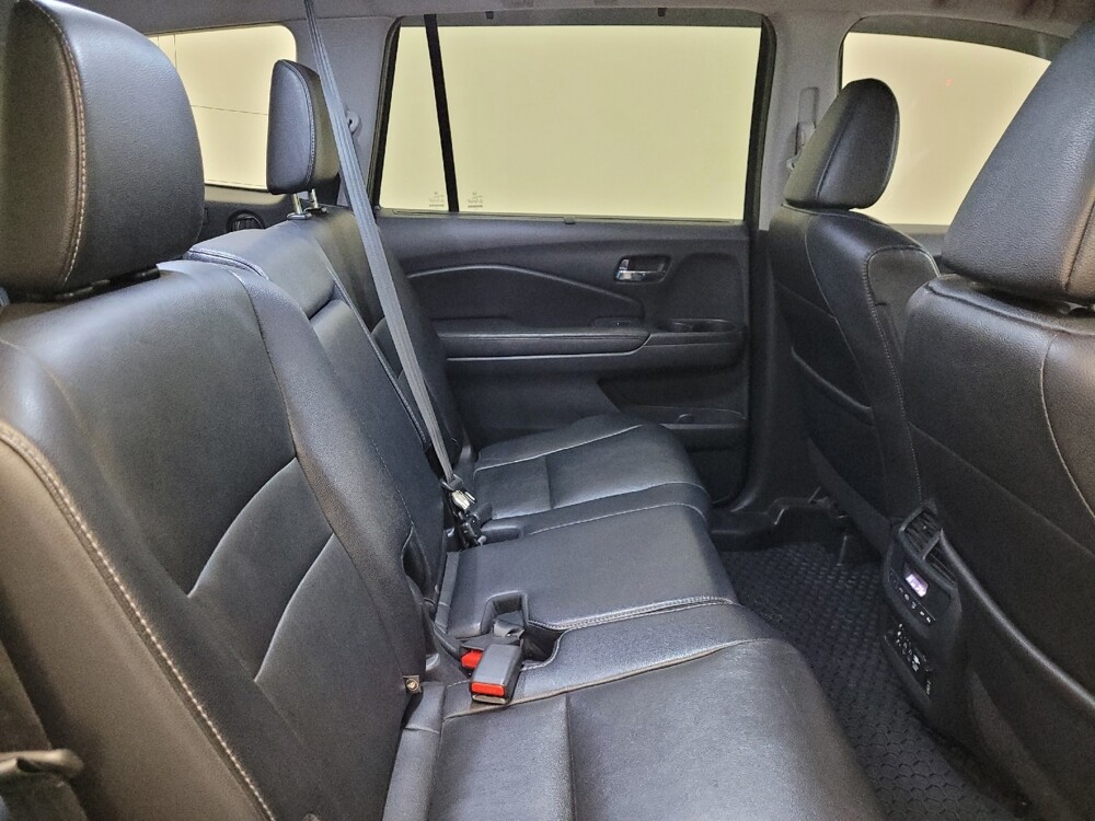 2016 Honda Pilot in Glendale, AZ 85301 - 18091107 19