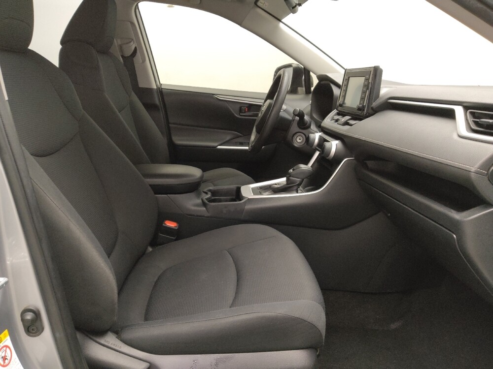 2019 Toyota RAV4 in Round Rock, TX 78664 - 18091130 21