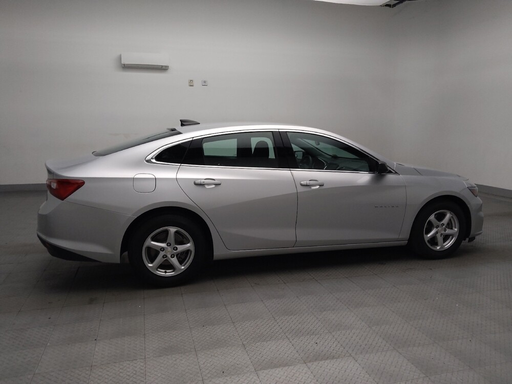 2017 Chevrolet Malibu in Temple, TX 76502 - 18091133 10