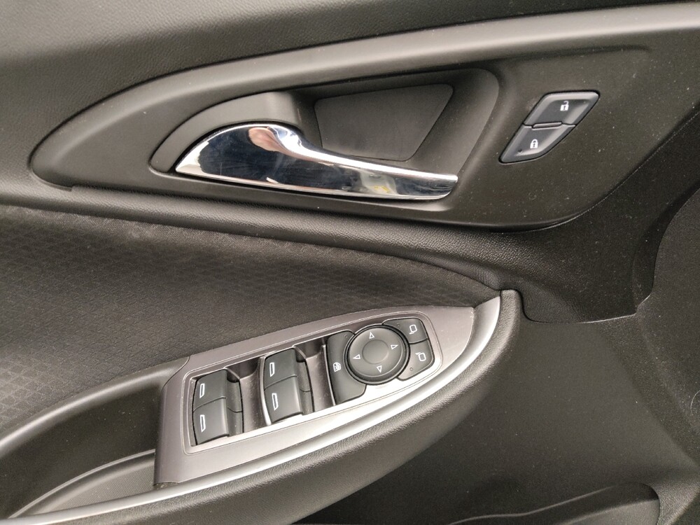 2017 Chevrolet Malibu in Temple, TX 76502 - 18091133 27